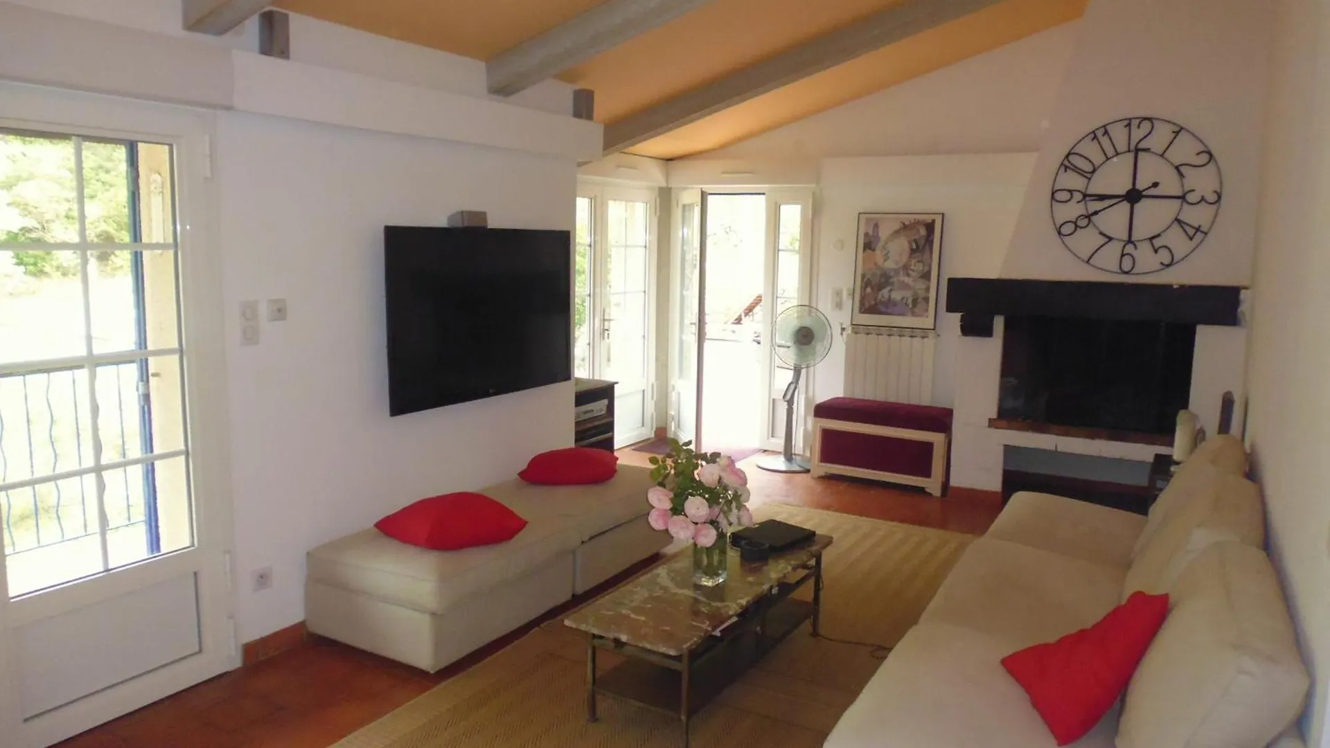 Baraveou Home In Nature Le Plan  Holiday home